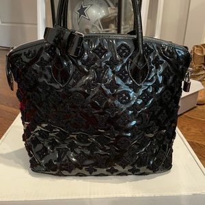 Authentic LV Patent Lambskin Lockit bag